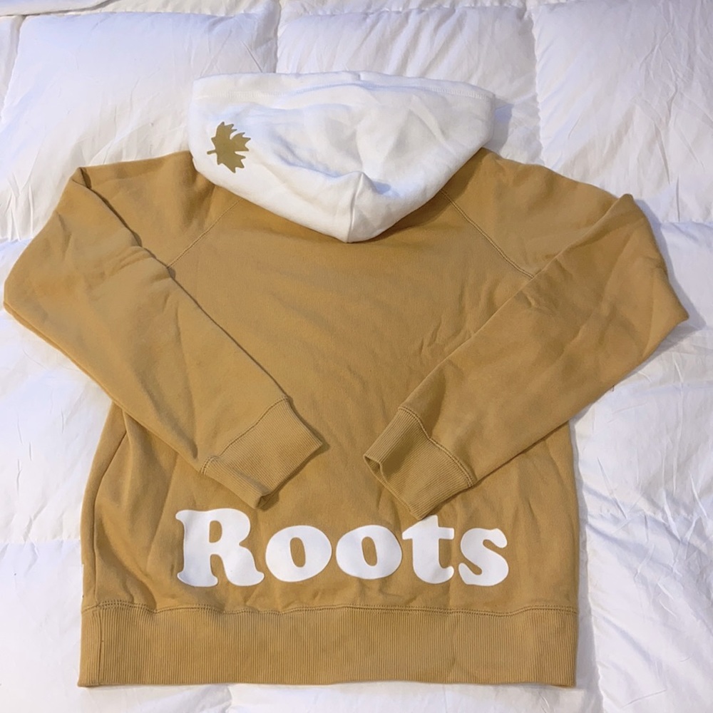 NWOT Roots hoodie - Picture 3 of 3